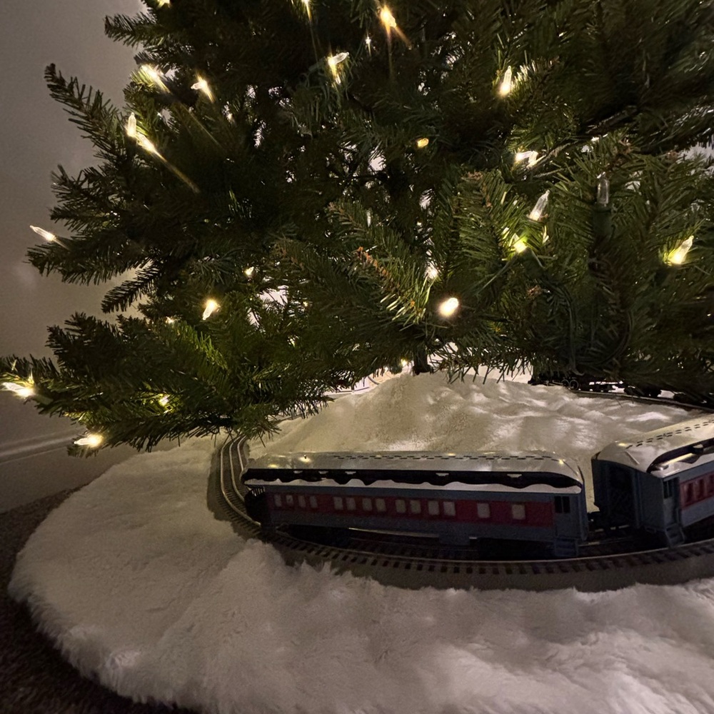 White Tree Skirt